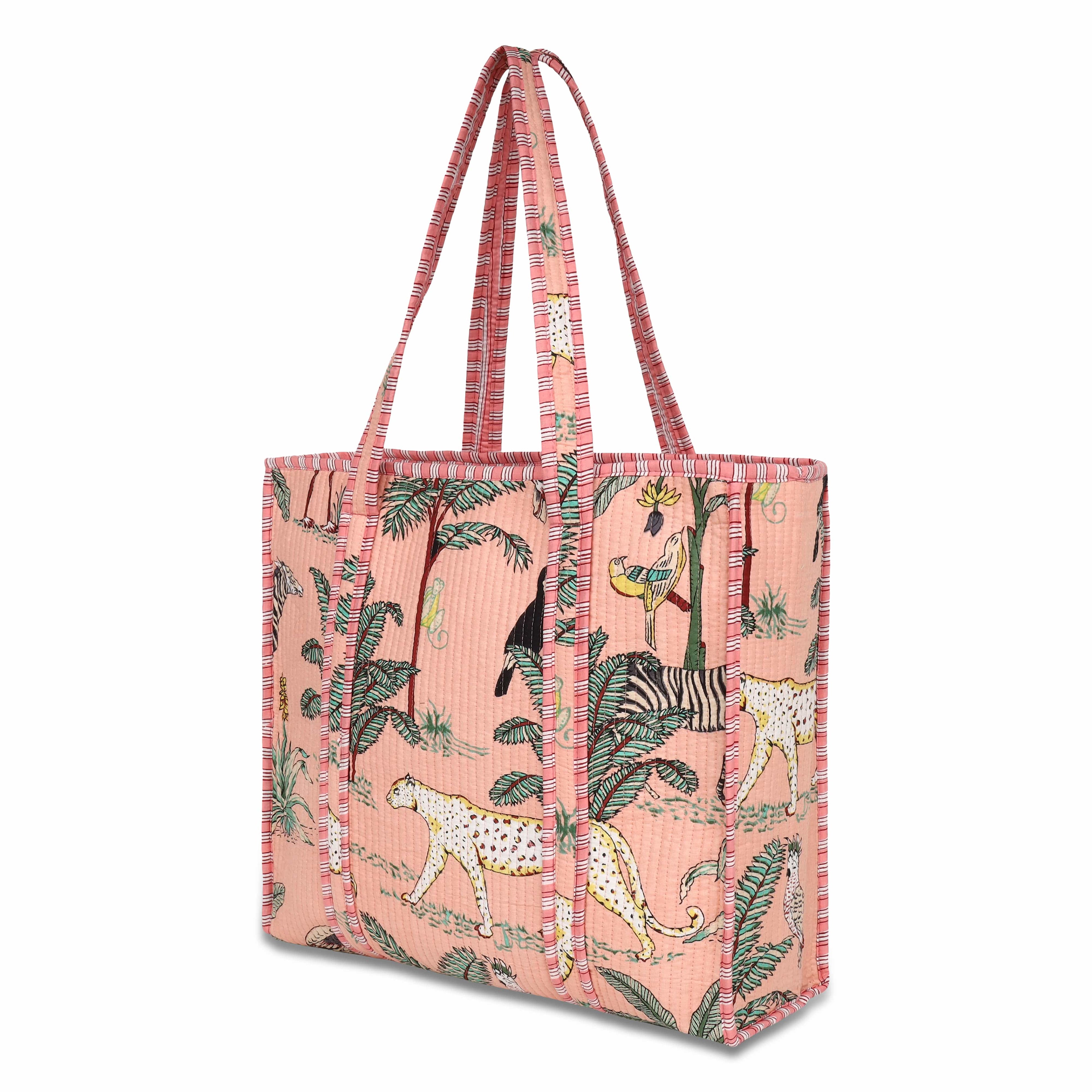Close-up of The Jungle Tote&